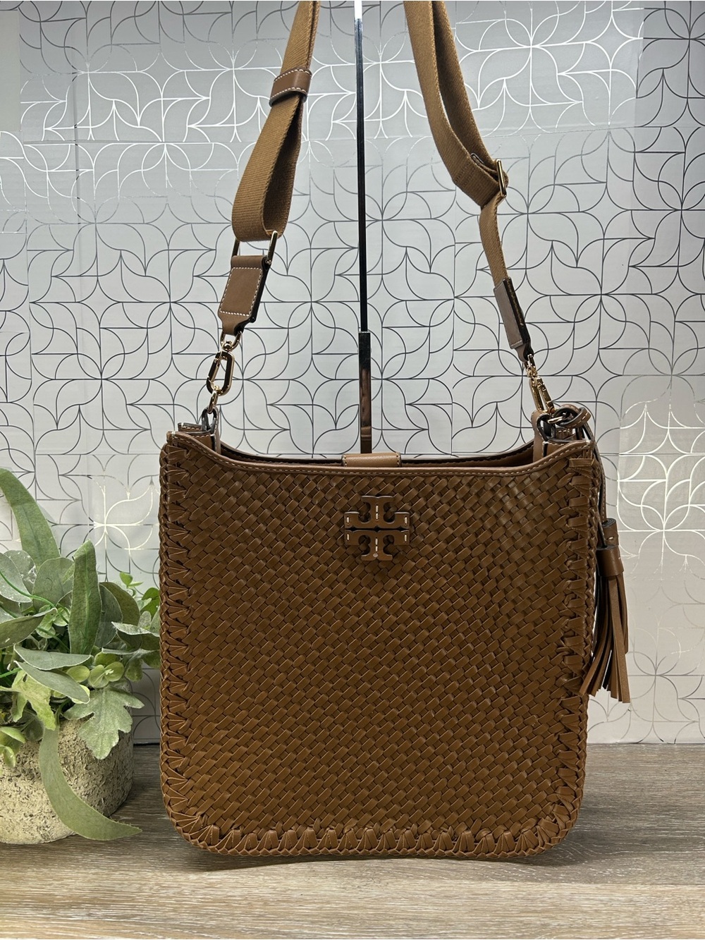 Tory Burch Thea brown Woven Leather Crossbody Bag - Brown